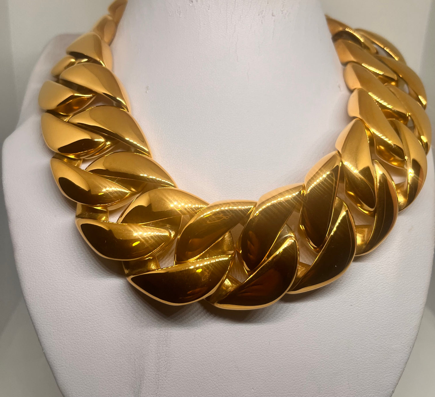 ✨Chunky Goldie Necklace✨